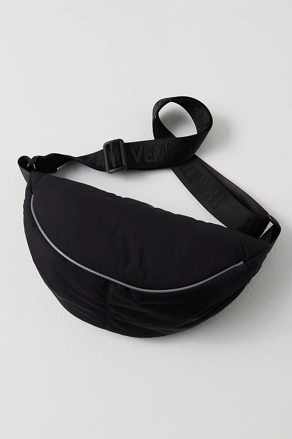 bull's eye sling in black