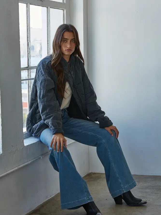 mineral washed quilted jacket in charcoal