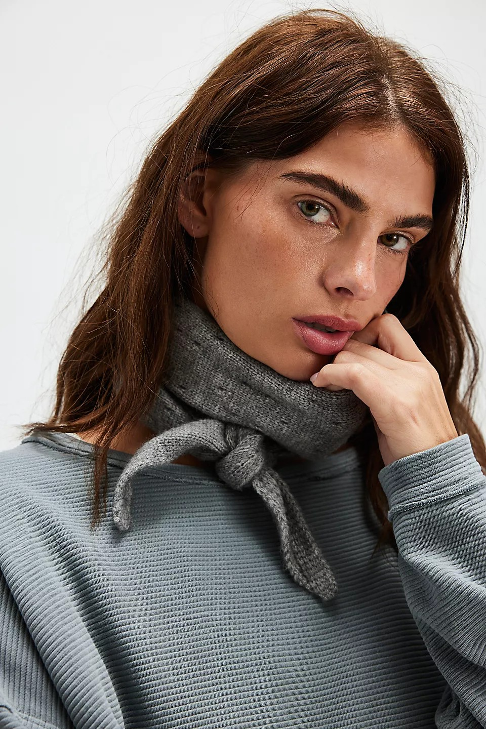 essential triangle scarf in grey