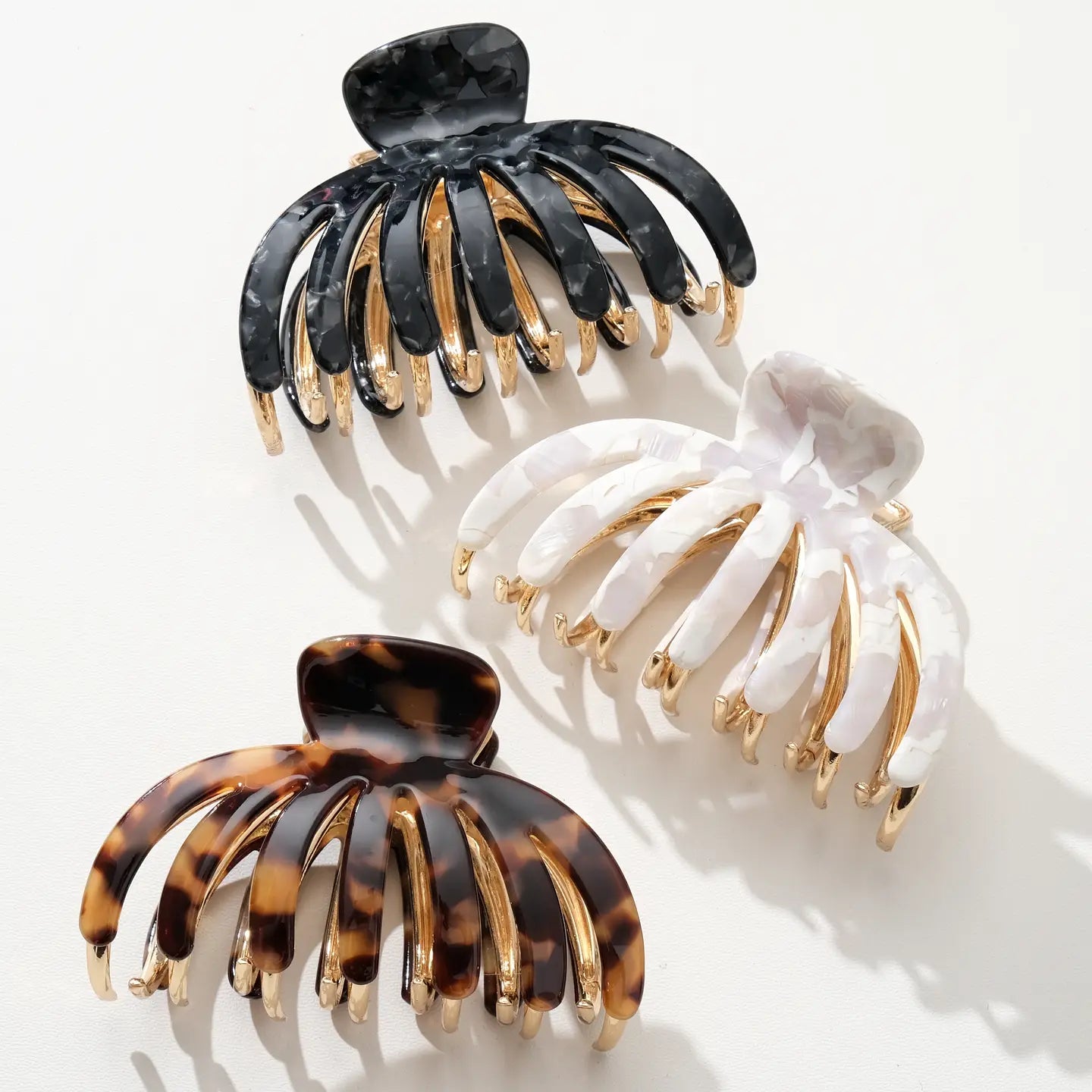 hailey octopus clip in vintage snow