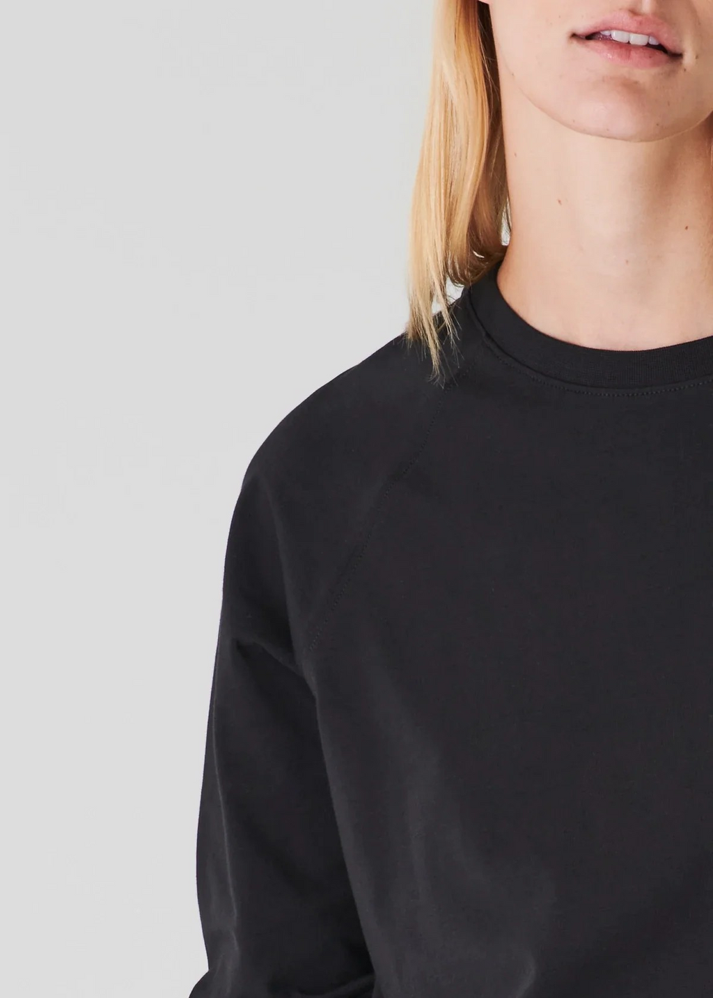 oversized raglan sweatshirt