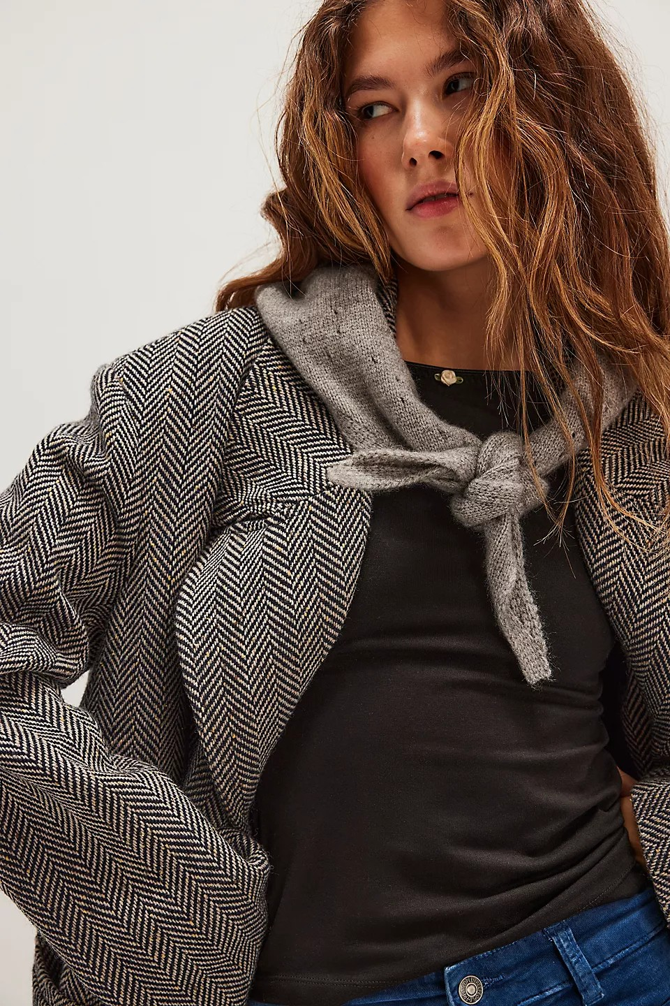 essential triangle scarf in grey
