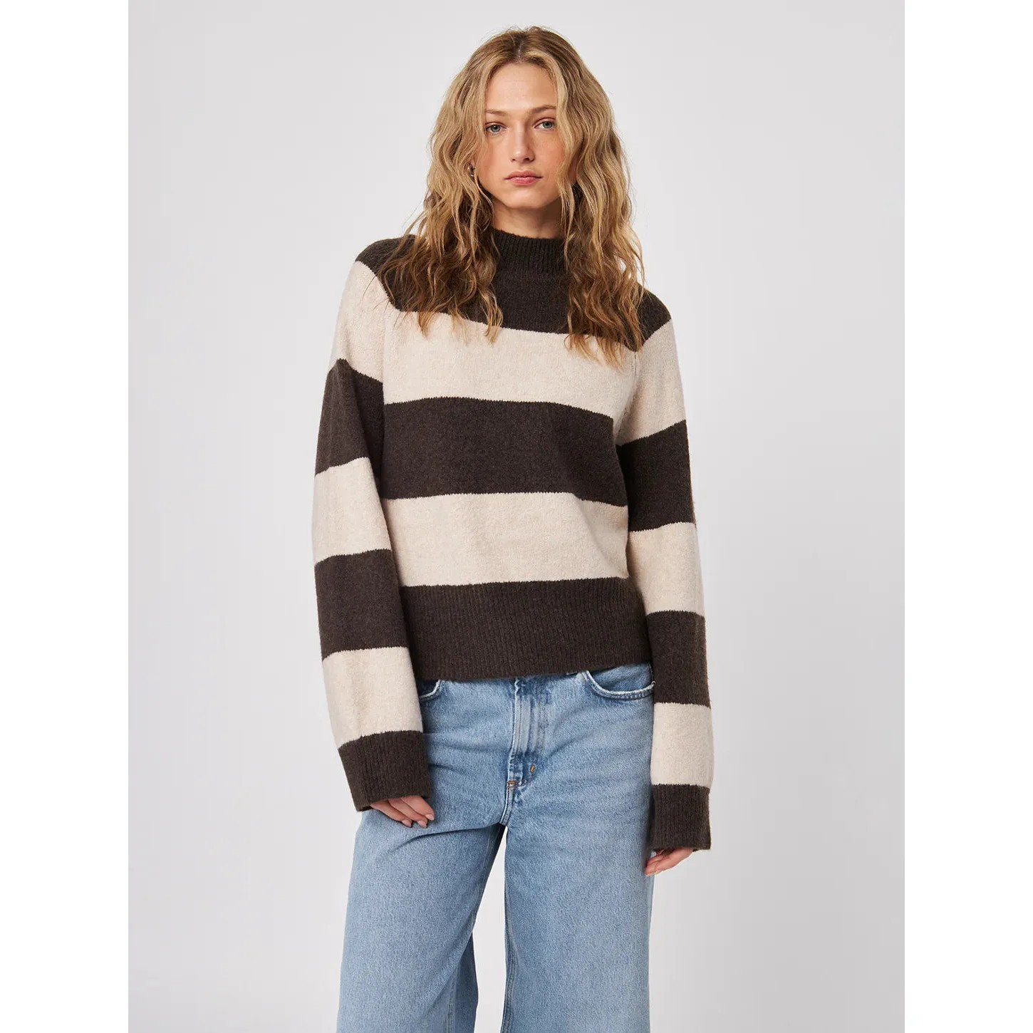 edison pullover in iced mocha