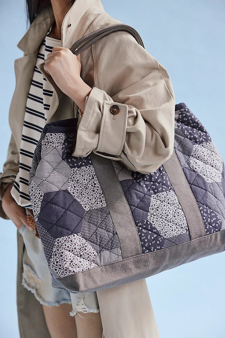 pippa patchwork tote in blue combo