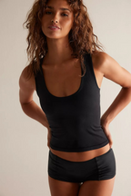 clean lines muscle cami in black
