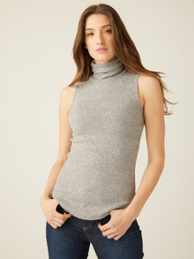  sleeveless t-neck in heather gray