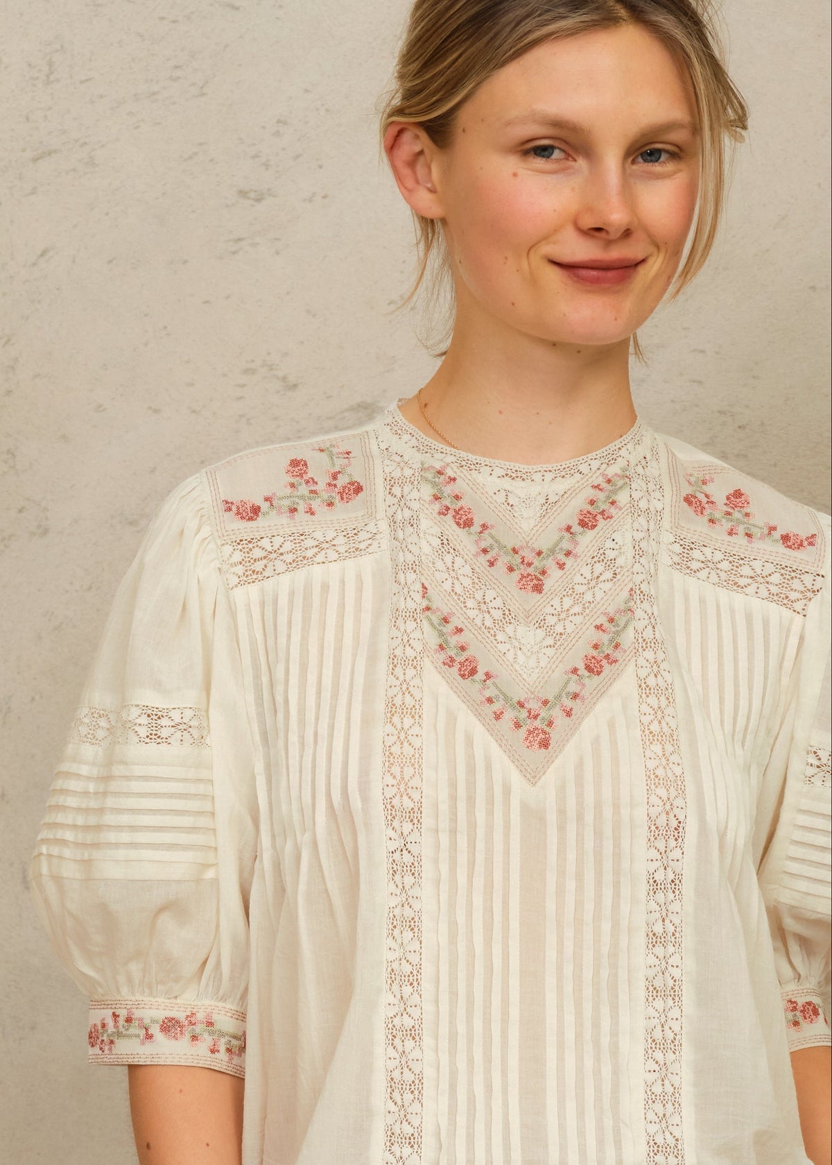 fleur embroidered blouse