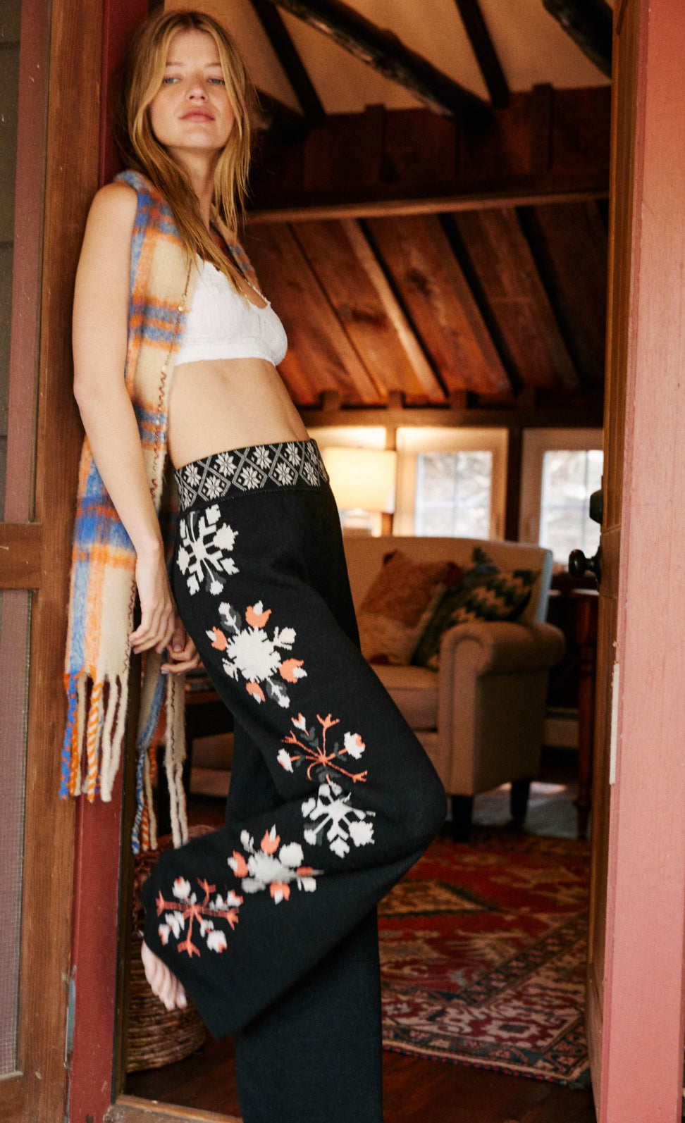 dream whispers set in black