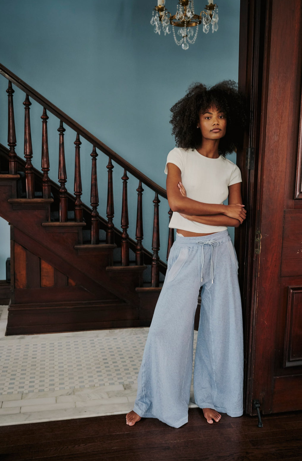 wait a minute baby tee