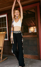 dream whispers set in black