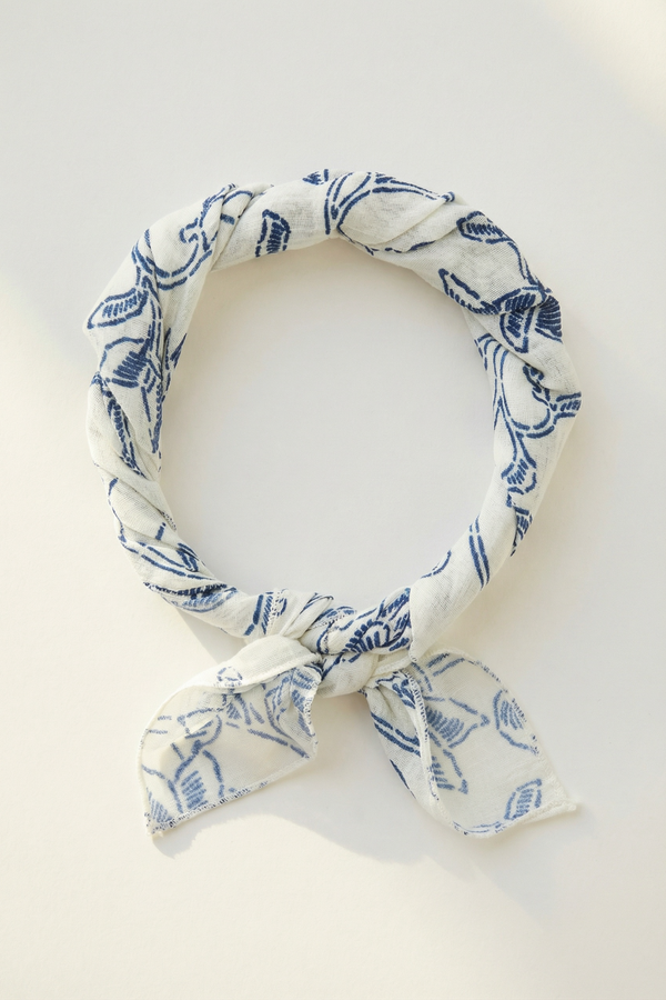 allan scarf in white fugi