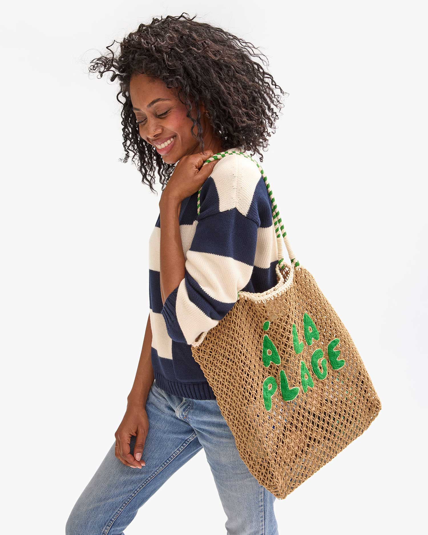 l'été tote in tan crochet