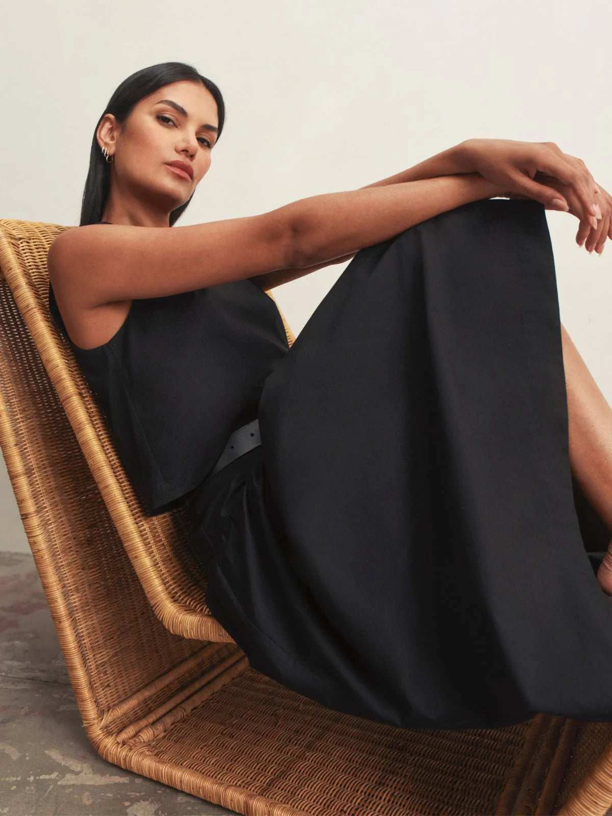 the desired summer shell in black