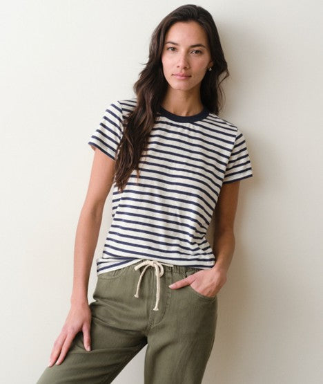 tried & true crew tee in navy stripe
