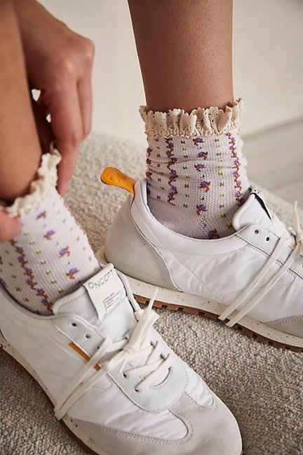 rosebud waffle sock in heavenly pink