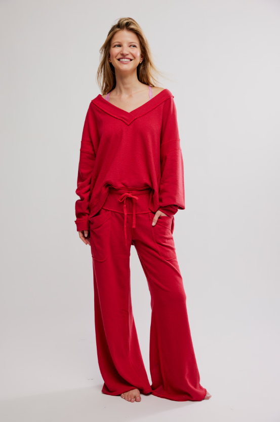 staycation lounge pant in bright red