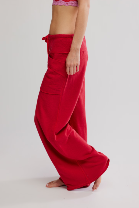 staycation lounge pant in bright red