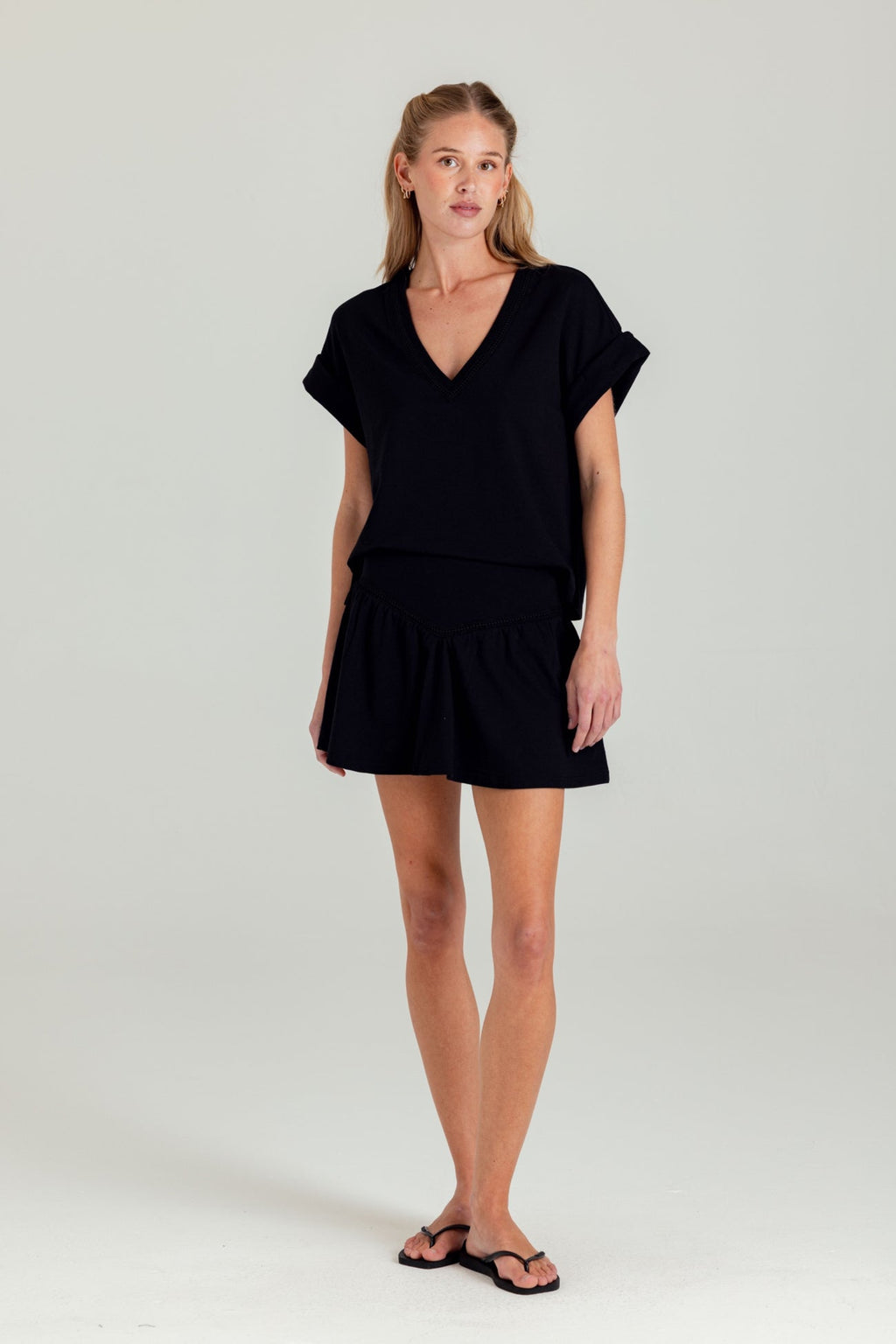 armada skirt in black