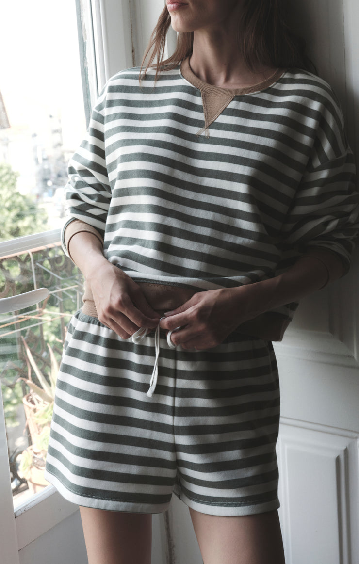low key striped fleece short in monstera