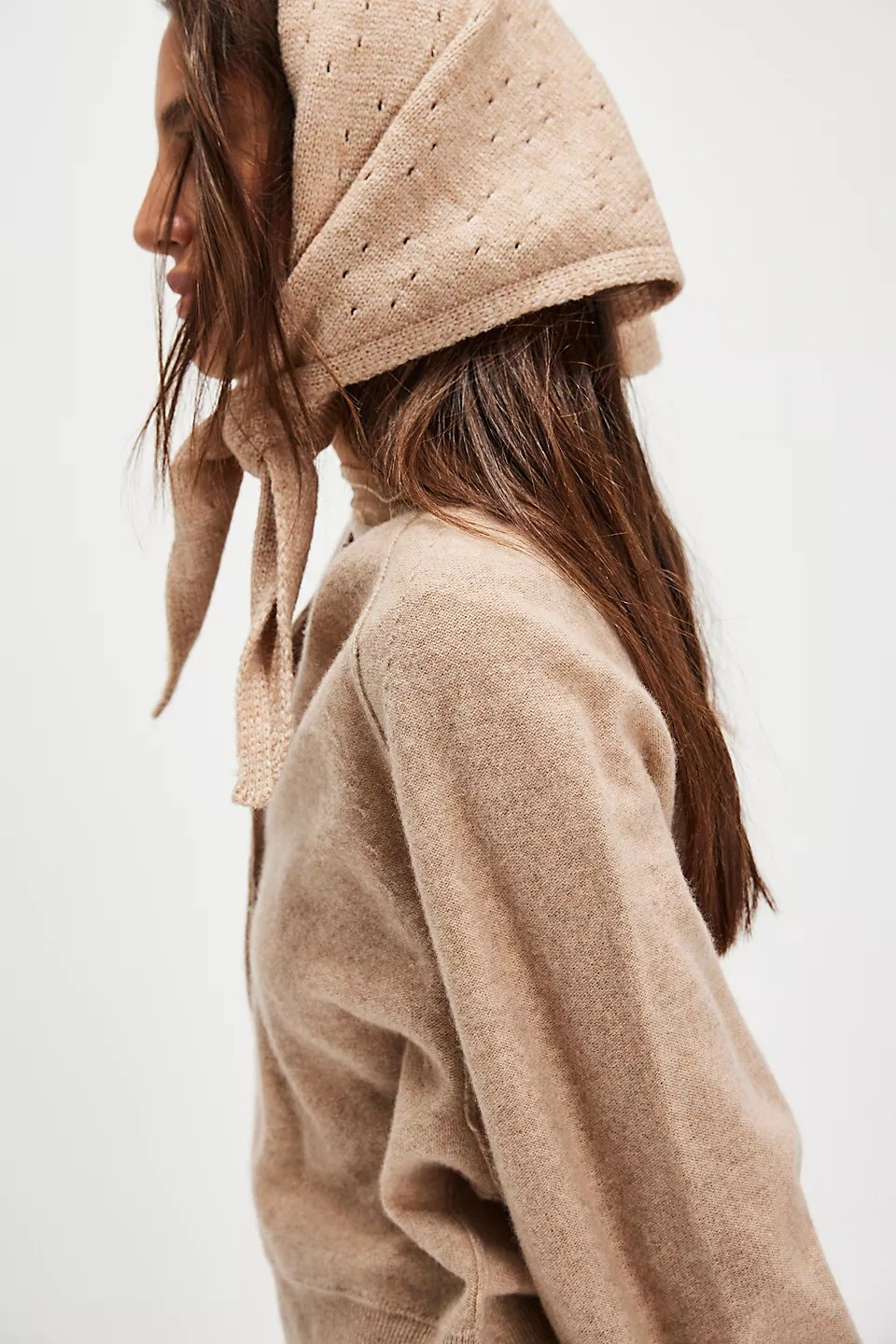 essential triangle scarf in taupe