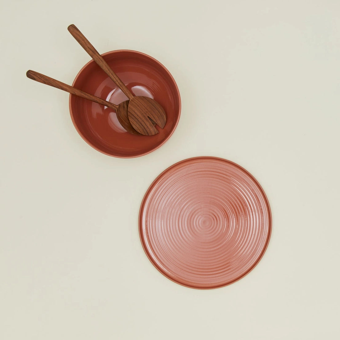 essential serving bowl in terracotta