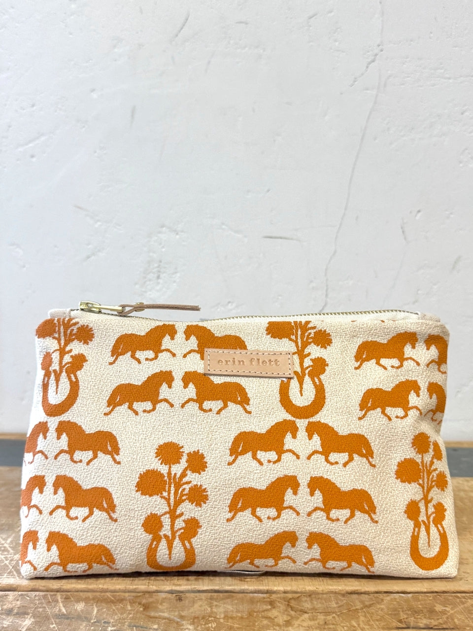 the laura pouch