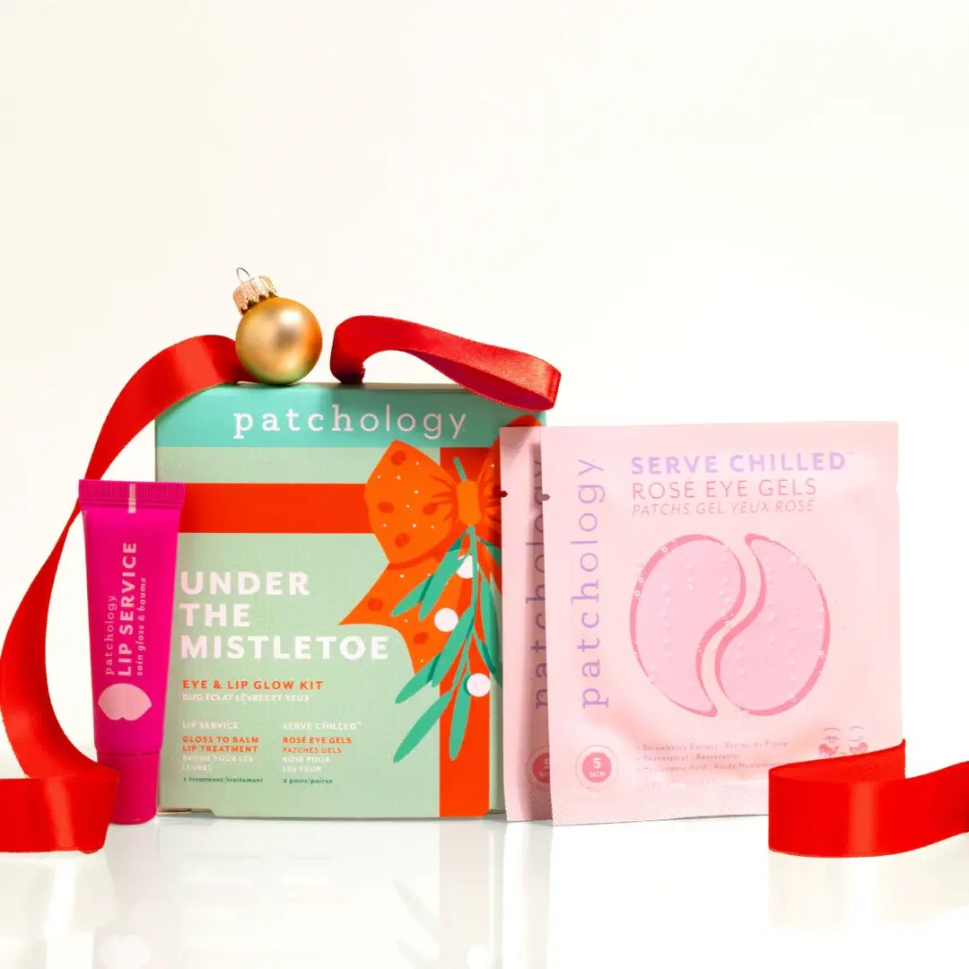 holiday under the mistletoe under eye & lip gift set