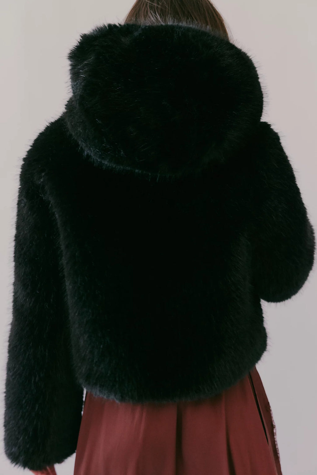 louder please faux fur in black