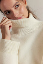 sigma turtleneck in coconut milk