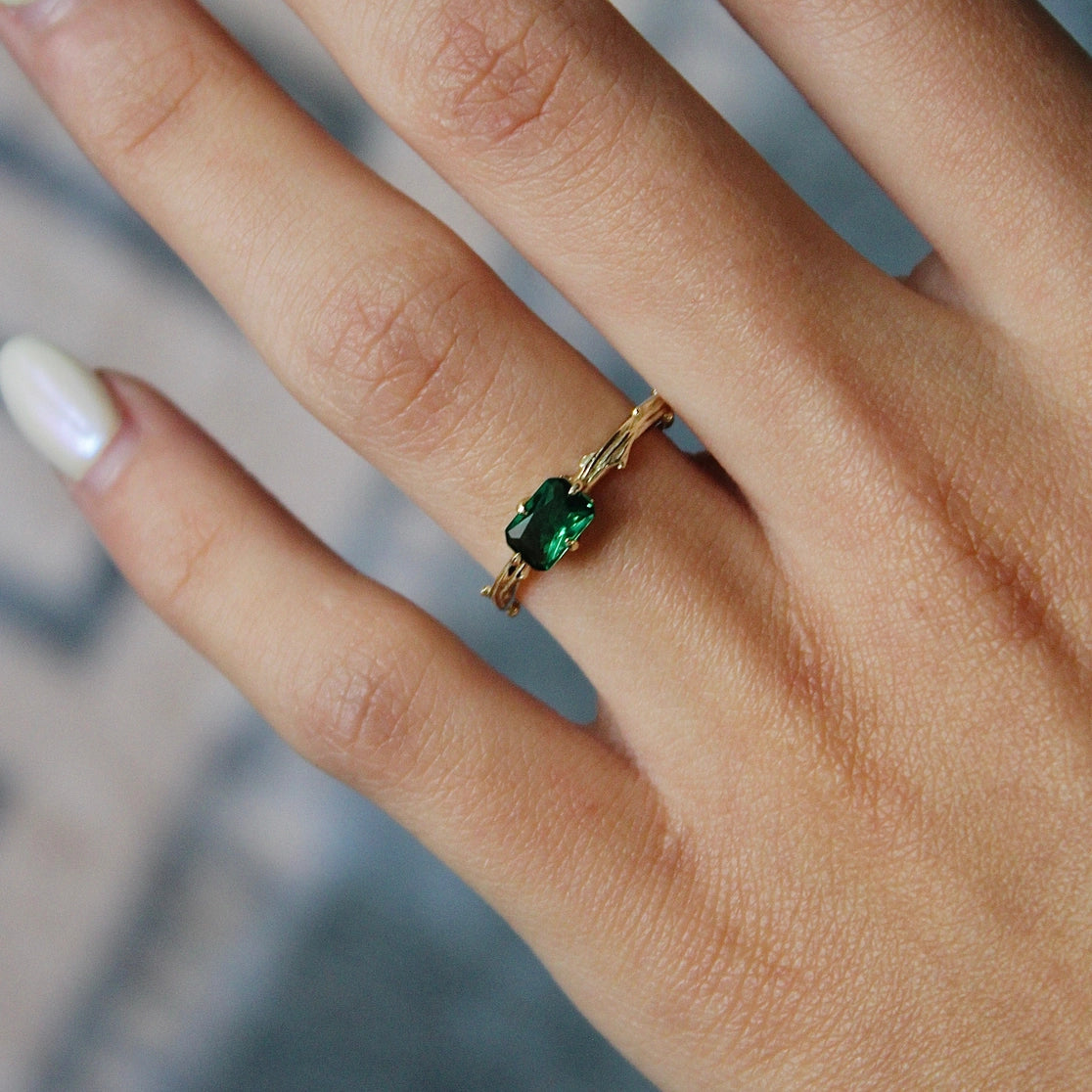 emerald bark ring