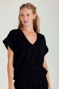 blythe pullover in black