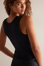 clean lines muscle cami in black