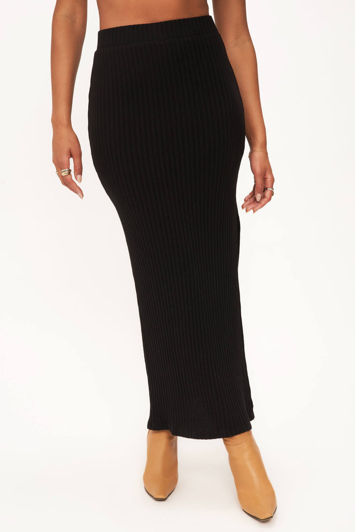 Claudia Sweater Rib Skirt in Black