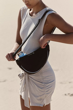 bull's eye sling in black