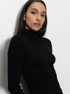 essential turtleneck in black