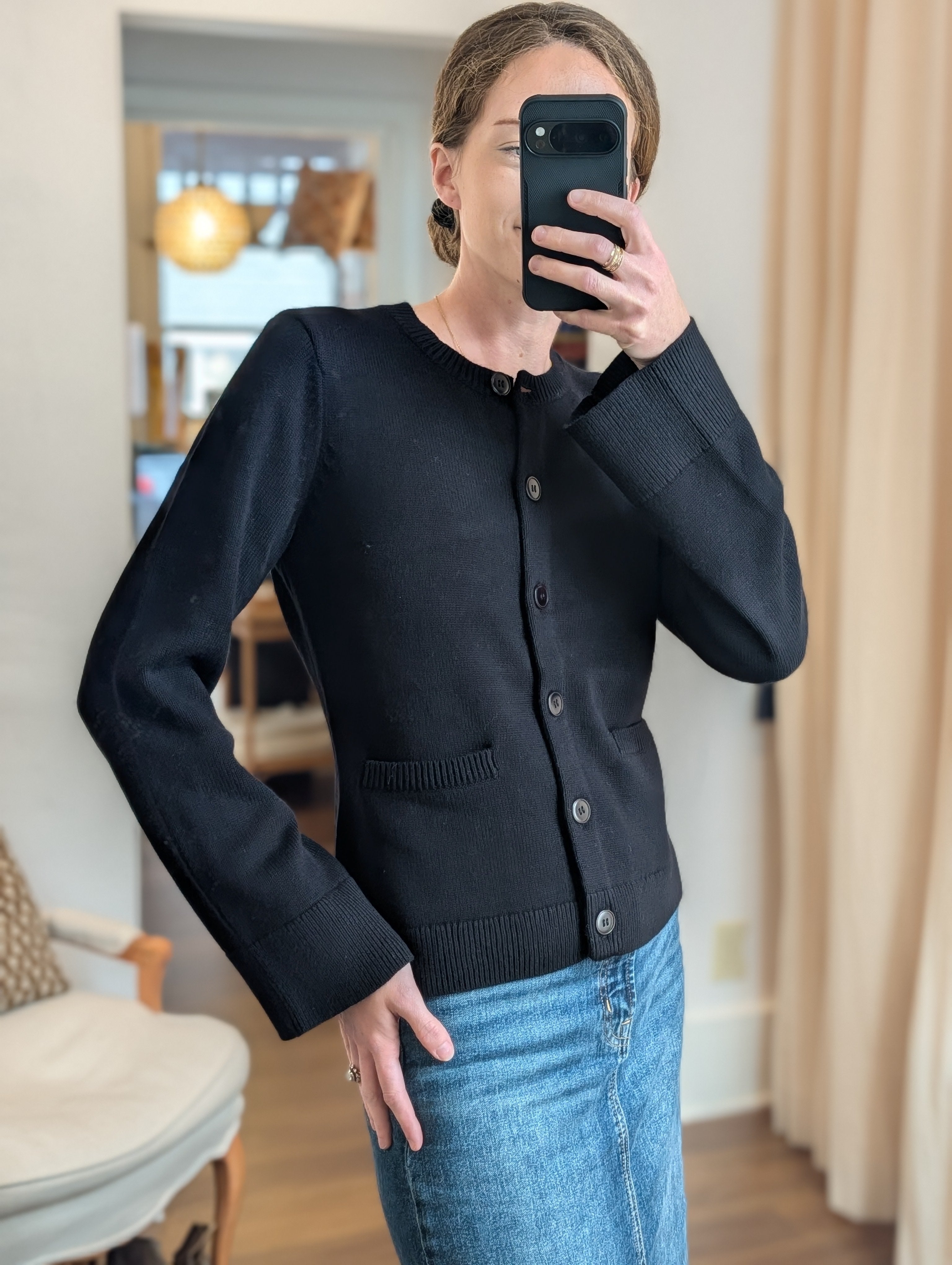 shaped cardi in black