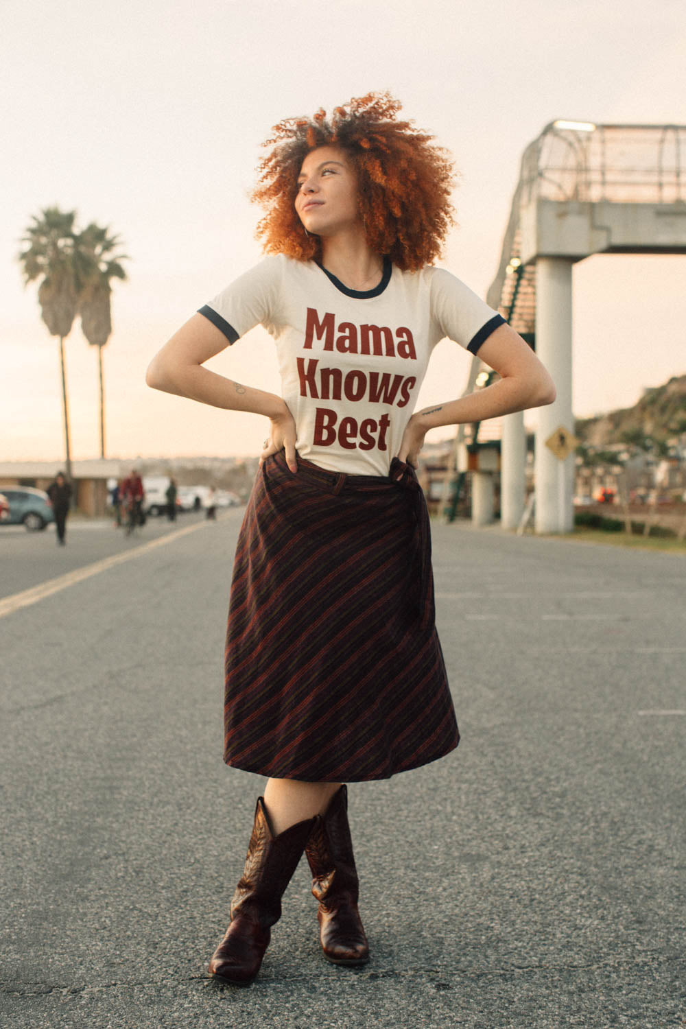mama knows best tee