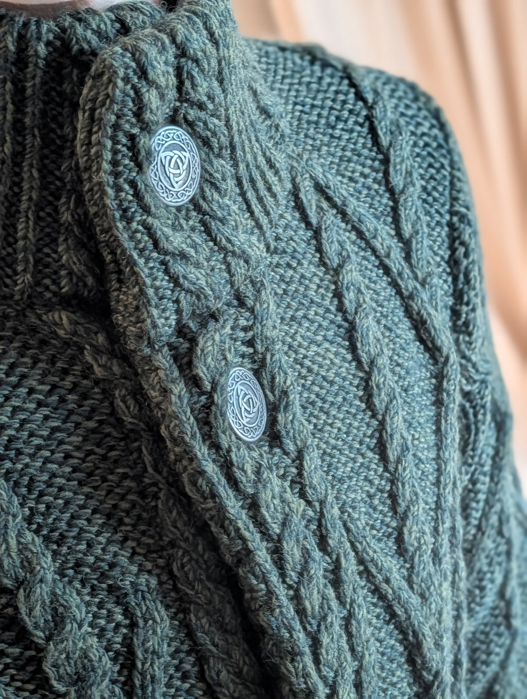 aran cable signature coat in army