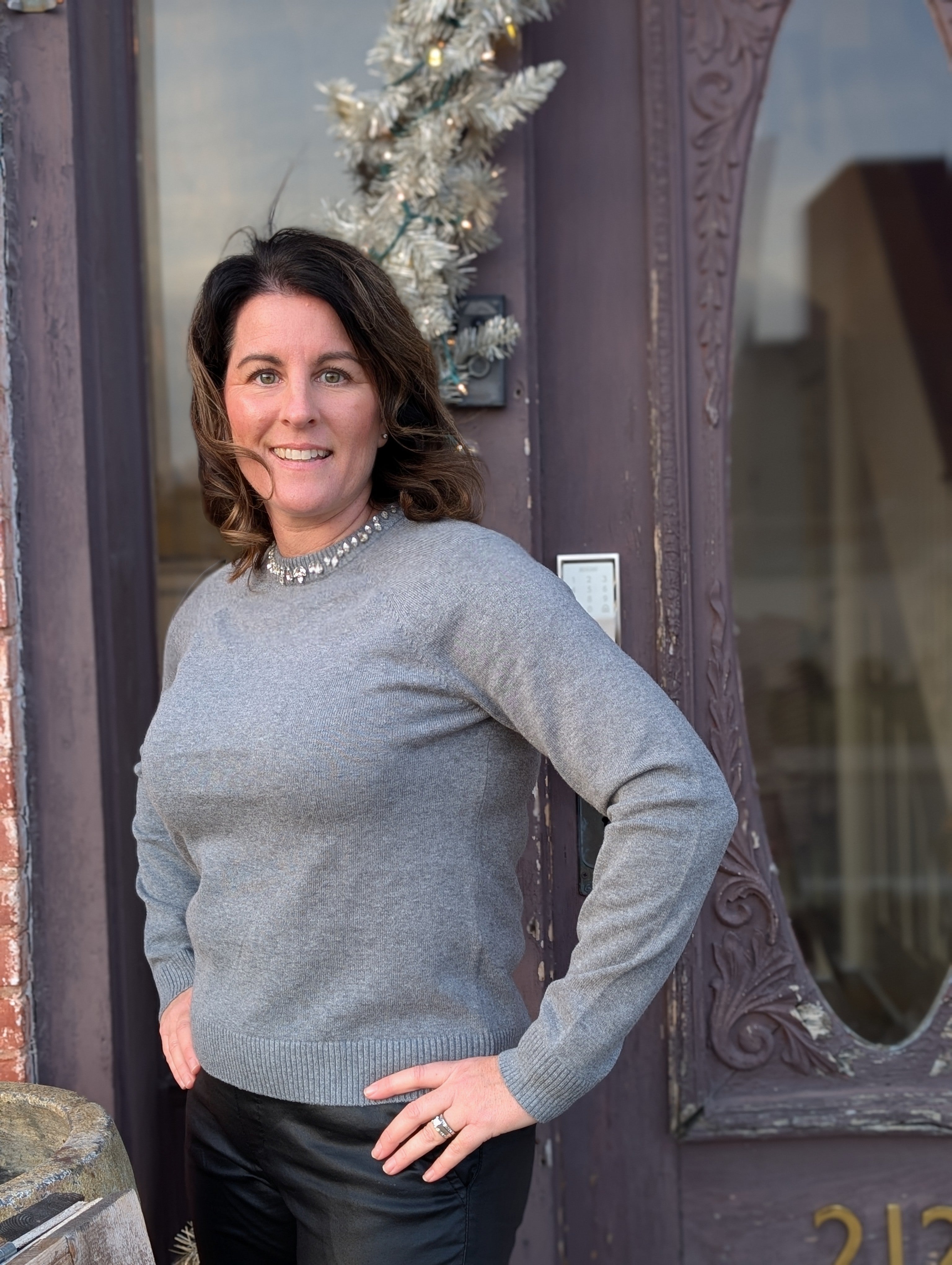 cotton cashmere raglan jewel crew neck in gray shadow