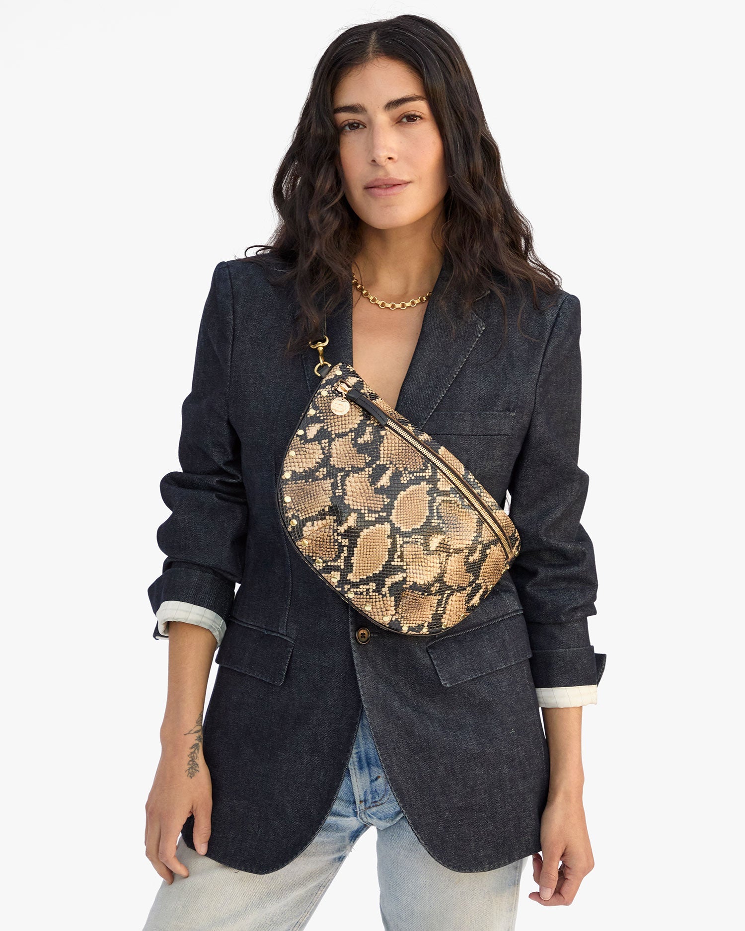 grande fanny in desert snake