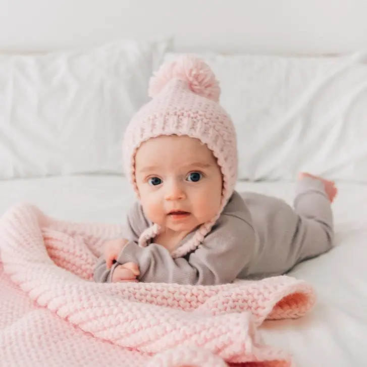 garter stitch baby bonnet - blush