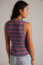 jamie henley in navy combo