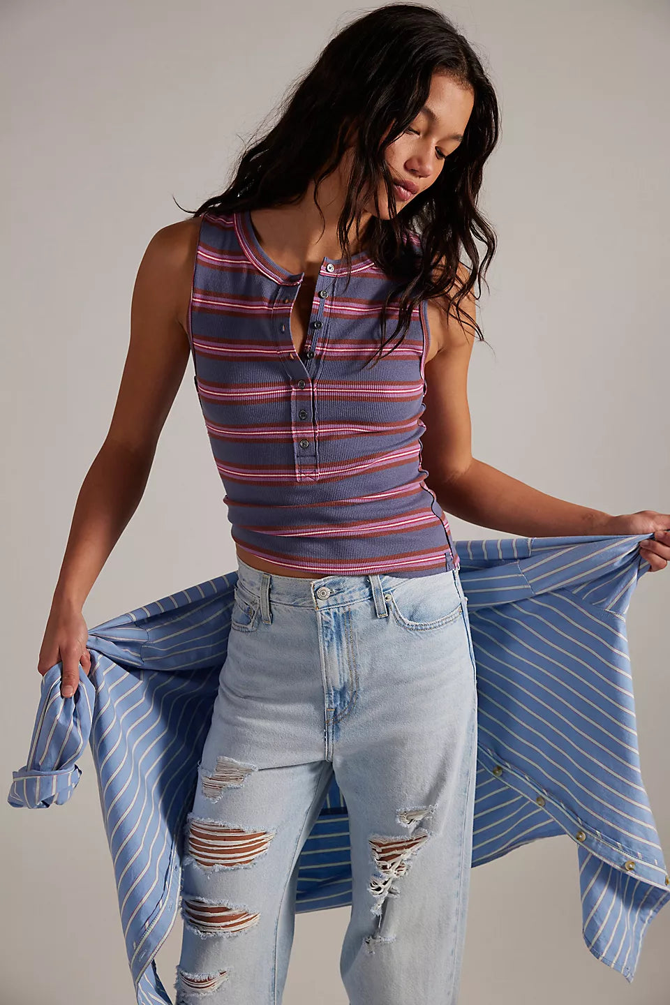 jamie henley in navy combo