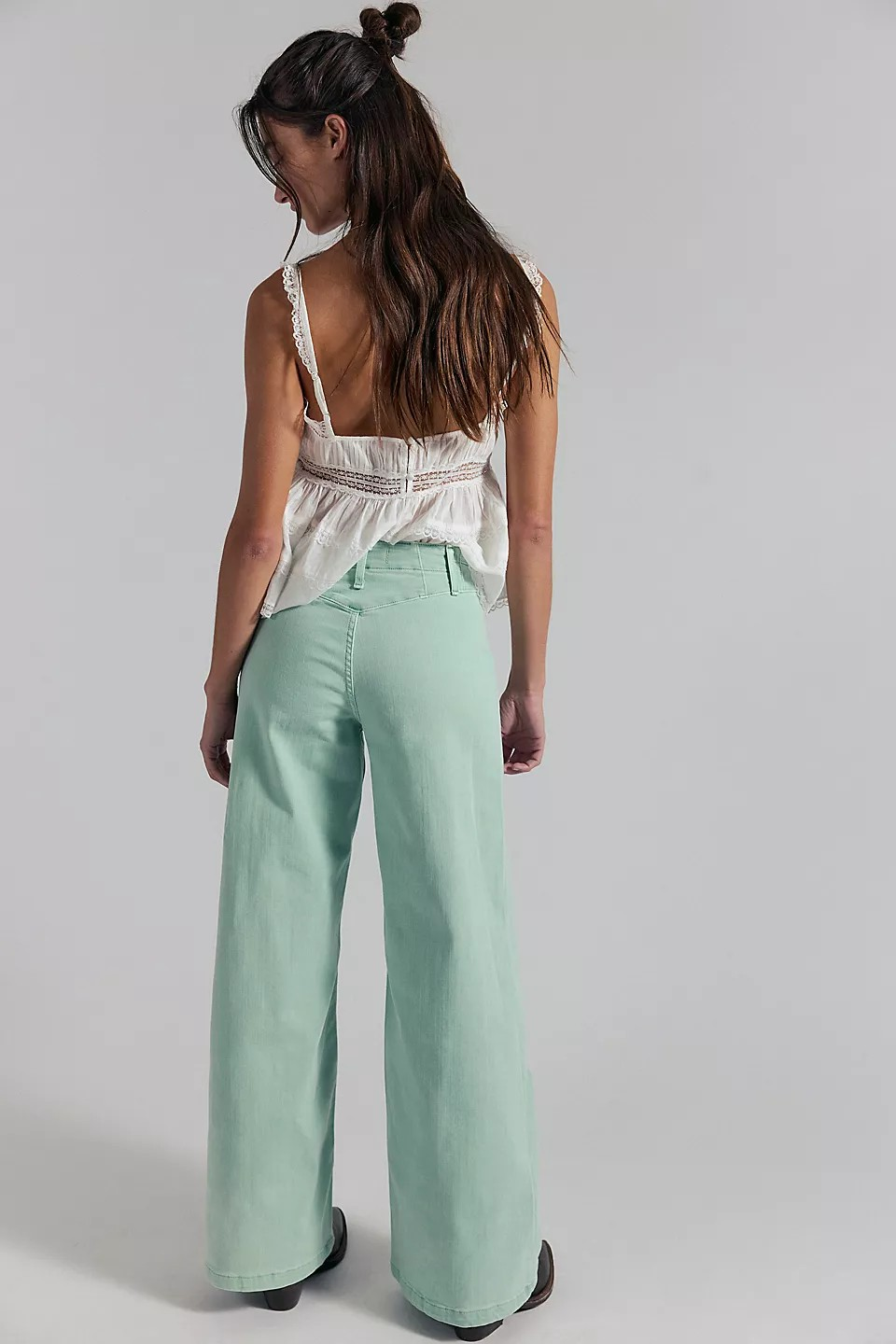 libre wide leg in cameo green