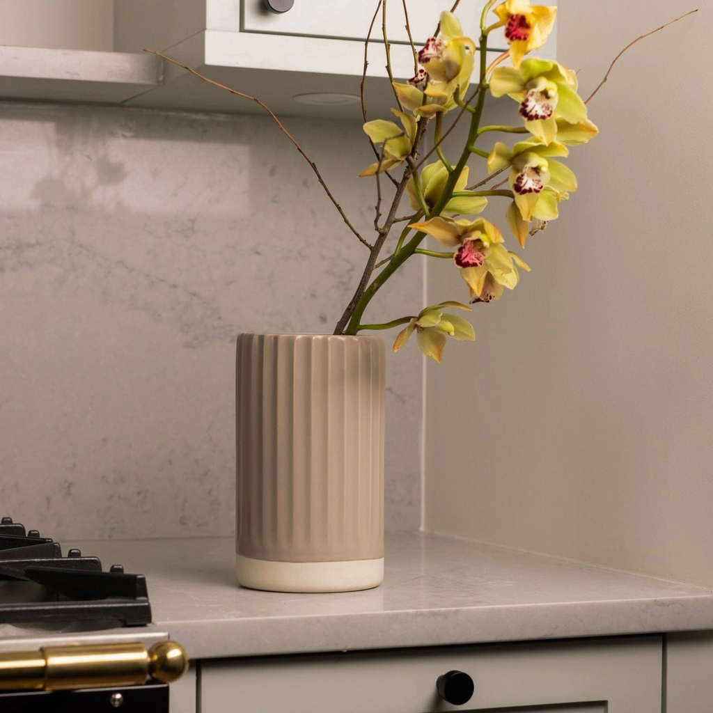 the vase - desert taupe