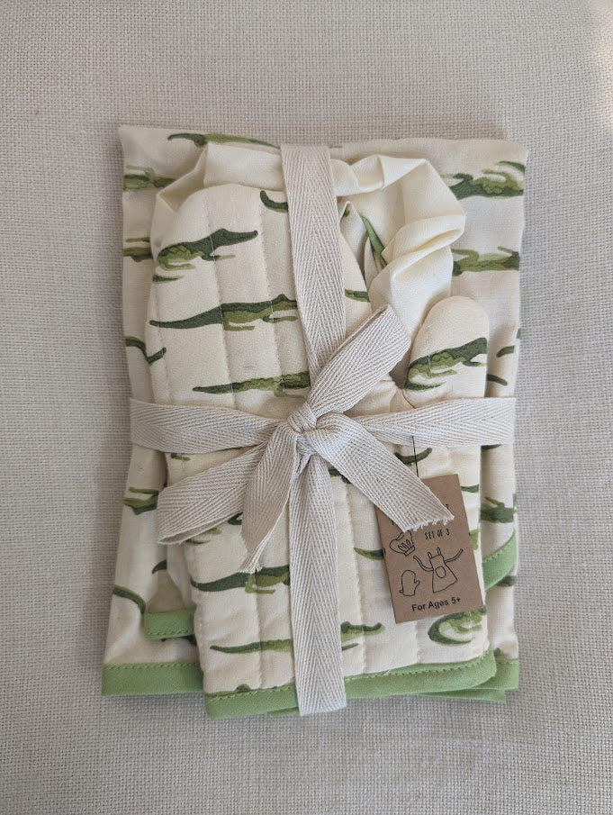 Apron, Hat, & Mitt Set in Crocodile